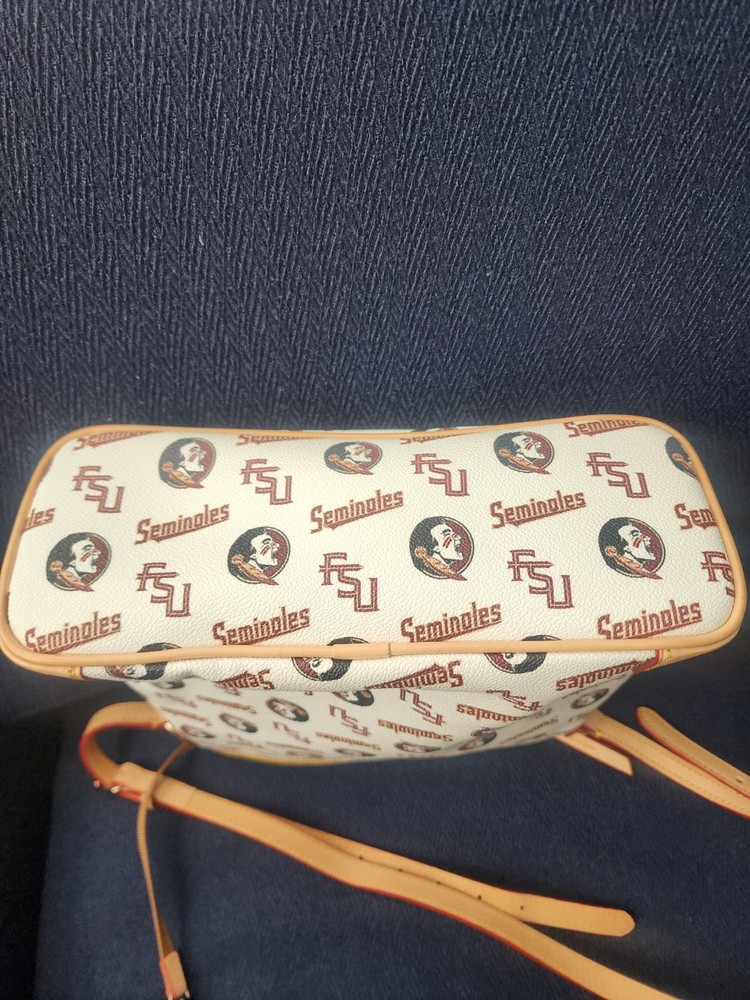 Authentic Dooney and Bourke, Crossbody Bag