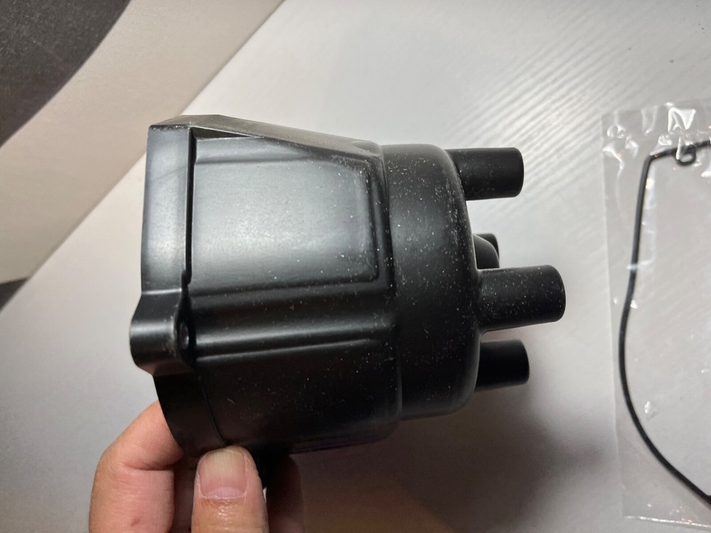 Napa Echlin EP556 Distributor Cap, Black