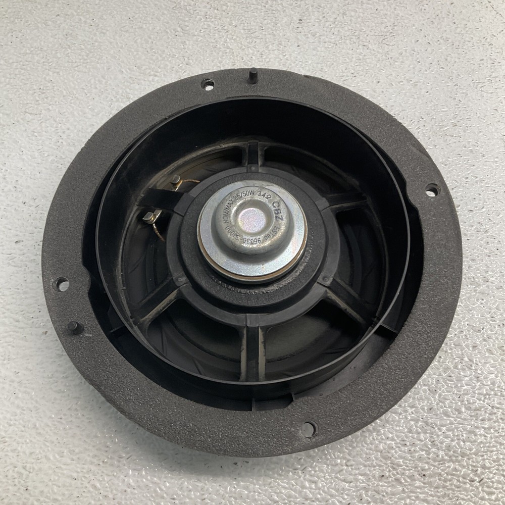 2007 Veracruz driver Side door speaker oem