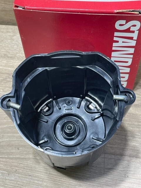 NOS Standard DR-455 Distributor Cap