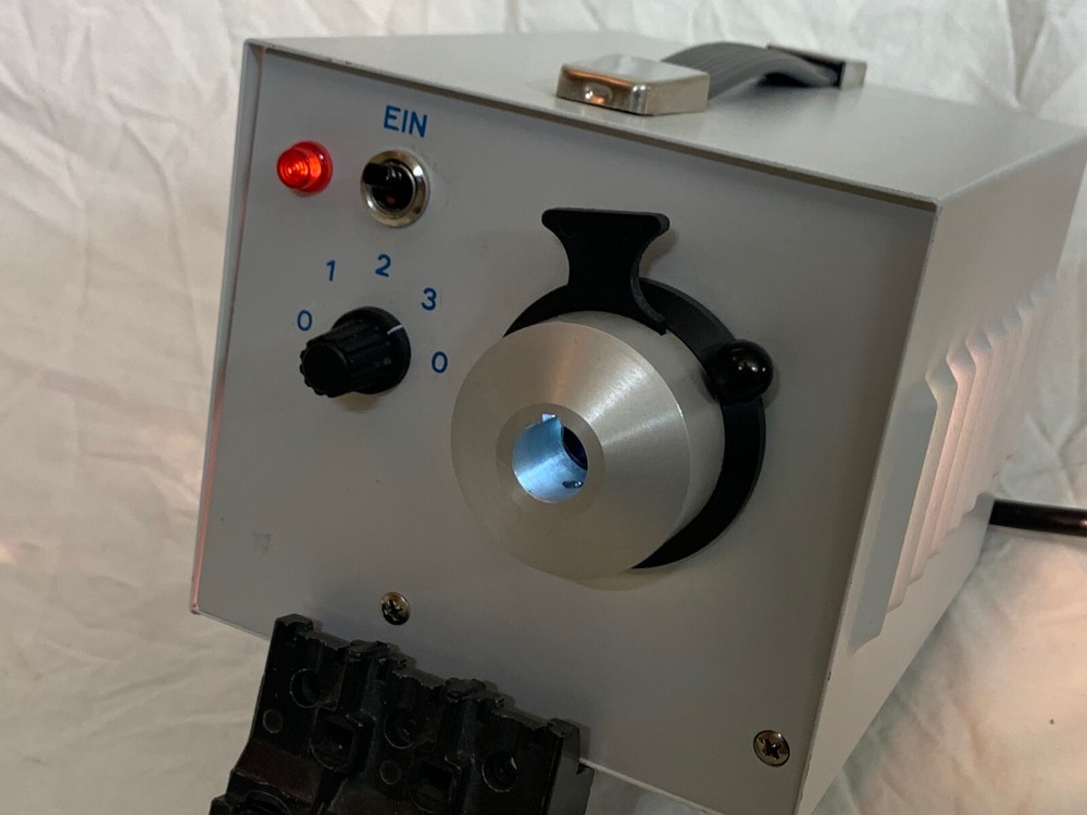 Fiber Optic Light Source Universal Scholly Fiberoptik 150H (Excellent Condition)