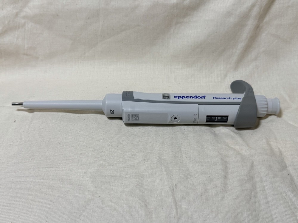 Eppendorf Research Plus Pipette 2–20 µL Adjustable Single Channel