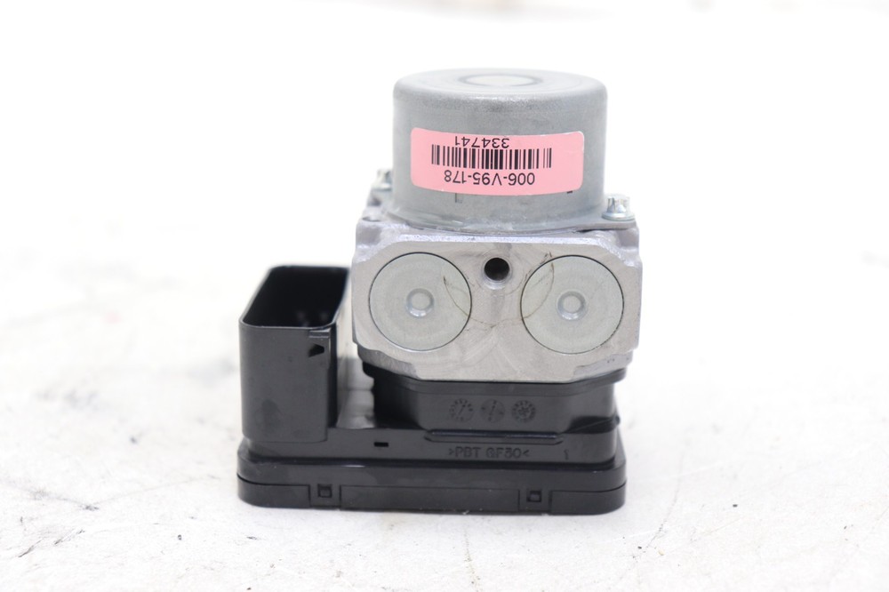 24-26 KAWASAKI NINJA 500 OEM ABS PUMP UNIT MODULE