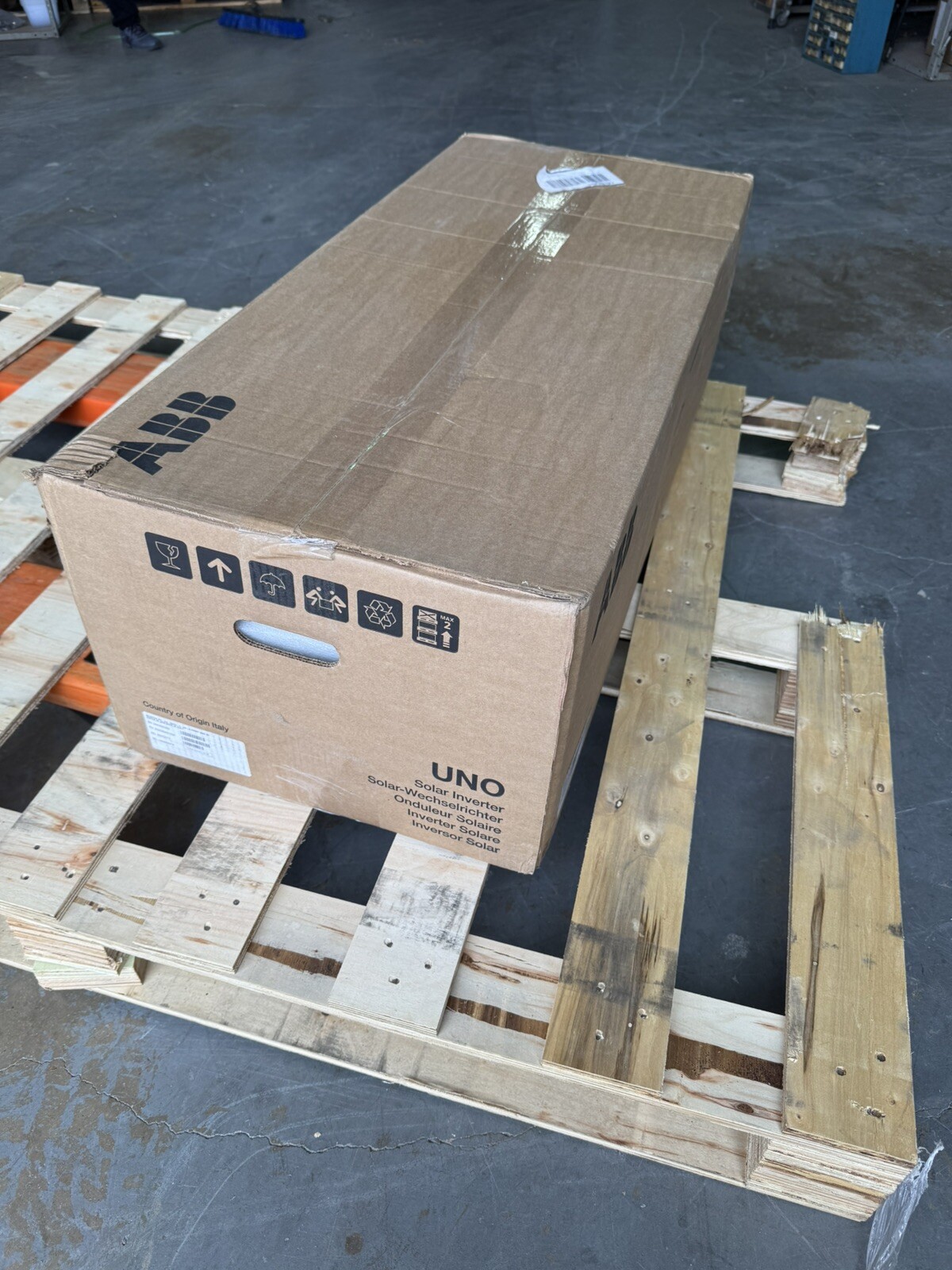 ABB Photovoltaic Grid Tied Inverter Model PVI-4.2-OUTD-S-US-A Refurbished