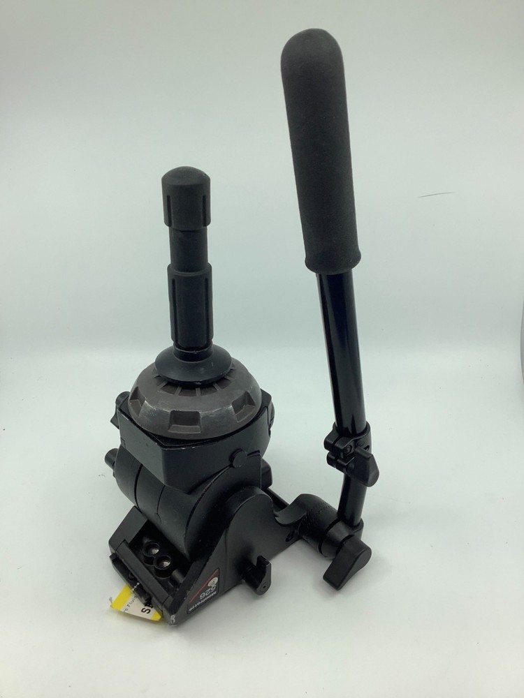 Manfrotto 526 Pro Fluid Head - Fair Condition;  Tilt is jumpy