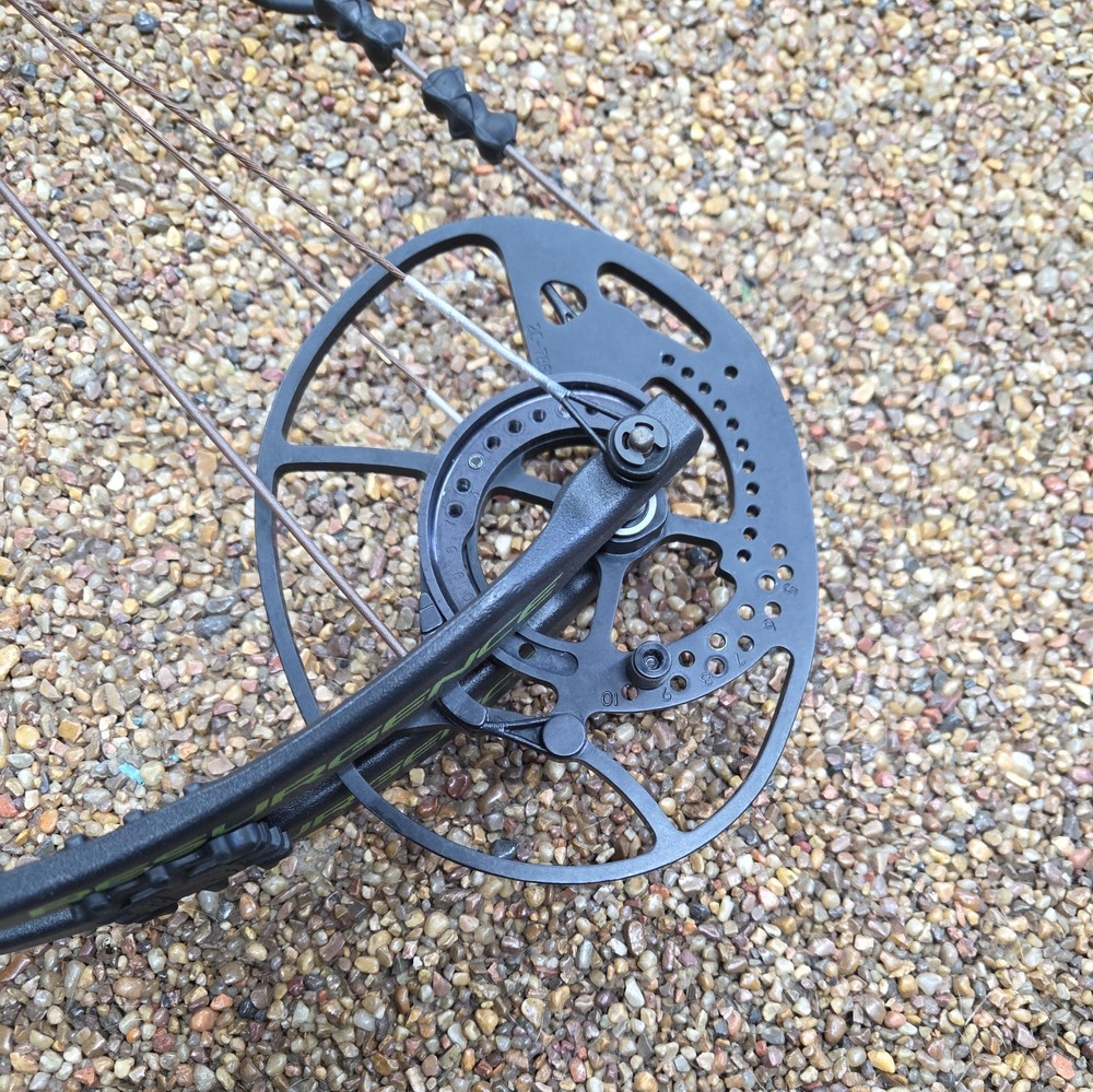 Bear Resurgence Compound Bow 70lbs RH