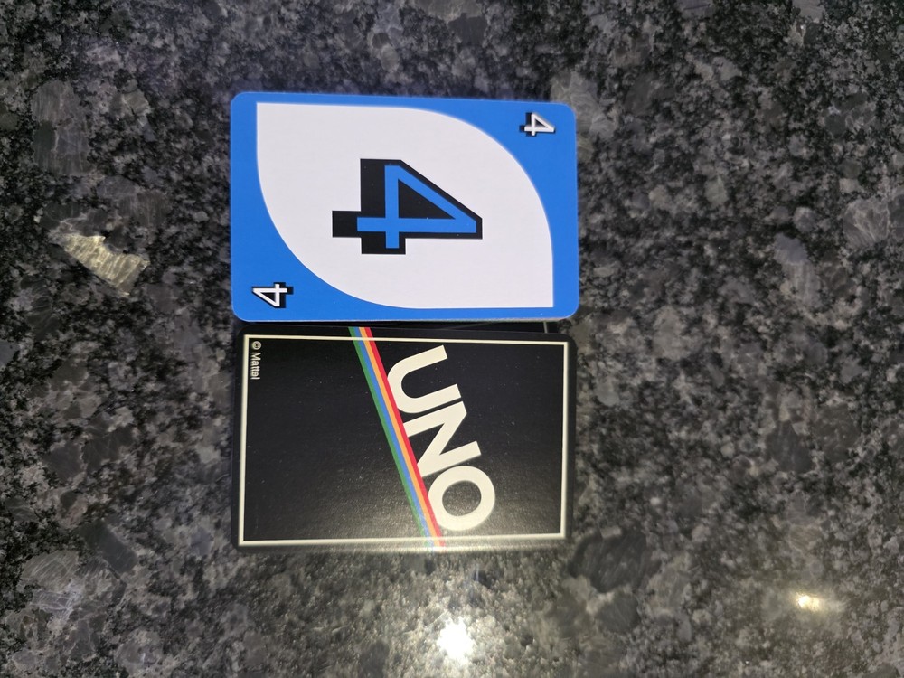 UNO Card Game (Mattel Games EUC, 2014)