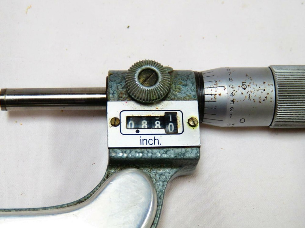 Mitutoyo 1-2" Micrometer M825-2"V Ratchet Stop Thimble