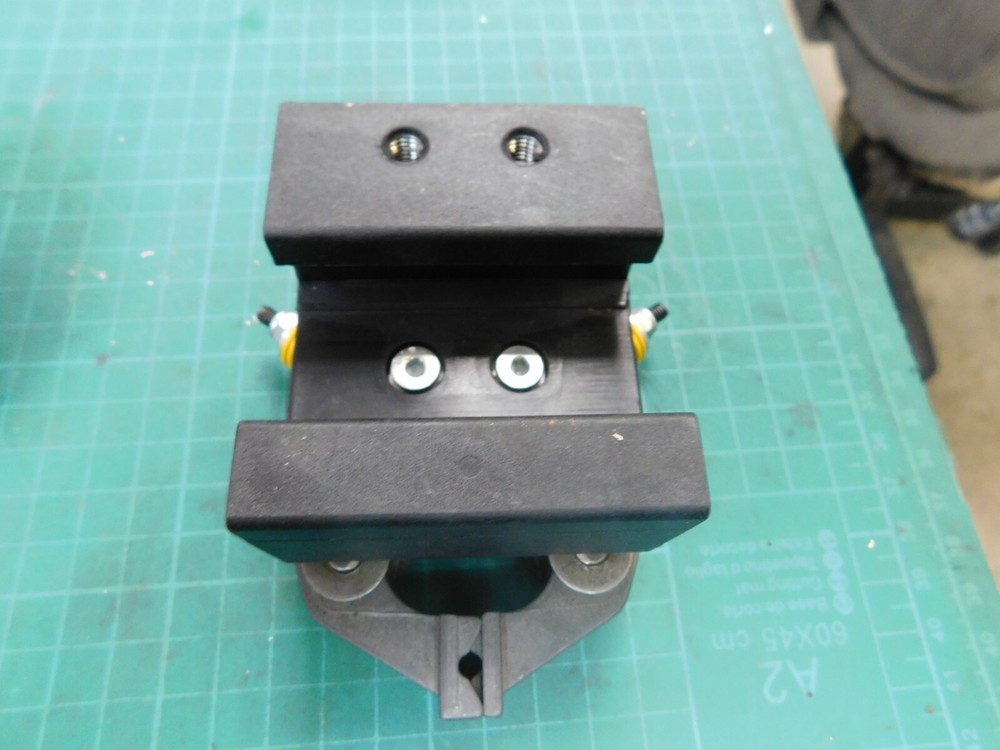 Mechanical Robot Claw Clamper