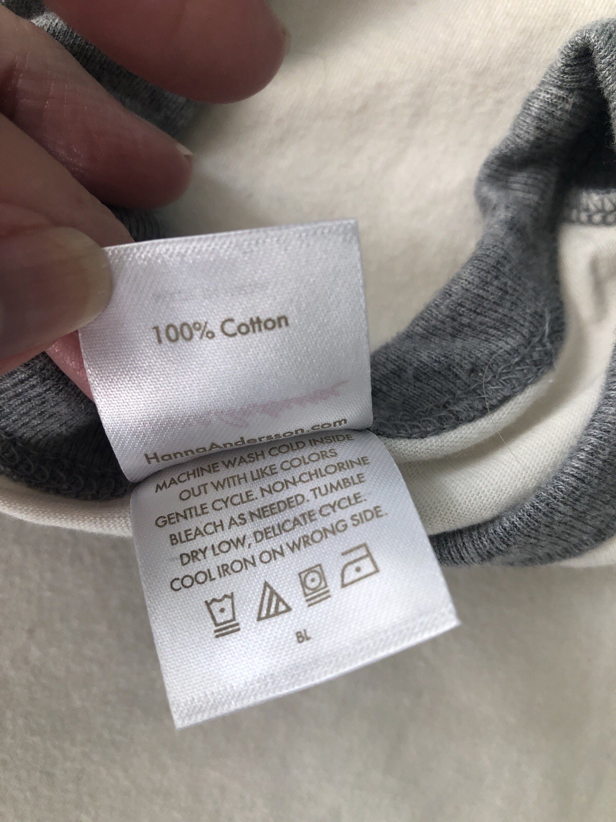 Hanna Andersson 150 White Top Gray Long Sleeves And Beach Van Graphic. Soft!