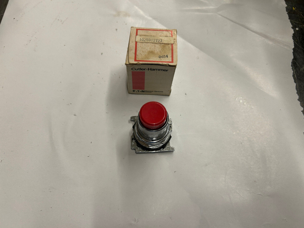 NEW Cutler Hammer 10250T2723 Pushbutton Red