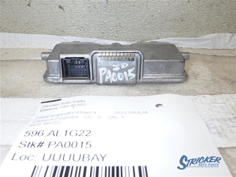 2022 Giulia Ti W/S Projector 1592653