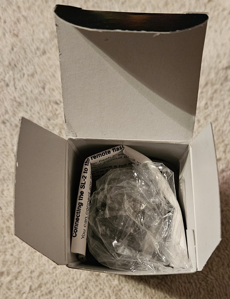 Vivitar SL-2 Remote Flash Trigger Complete with Box and Instructions NIB