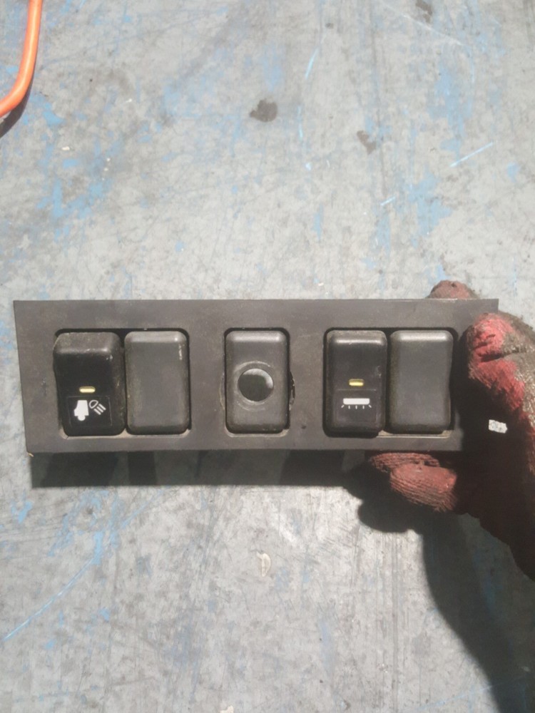 VOLVO SWITCH DASH PANEL 3175615 V6-170-033-01