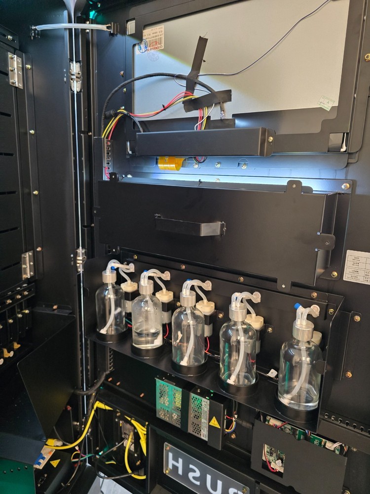 vape,perfumes vending machine