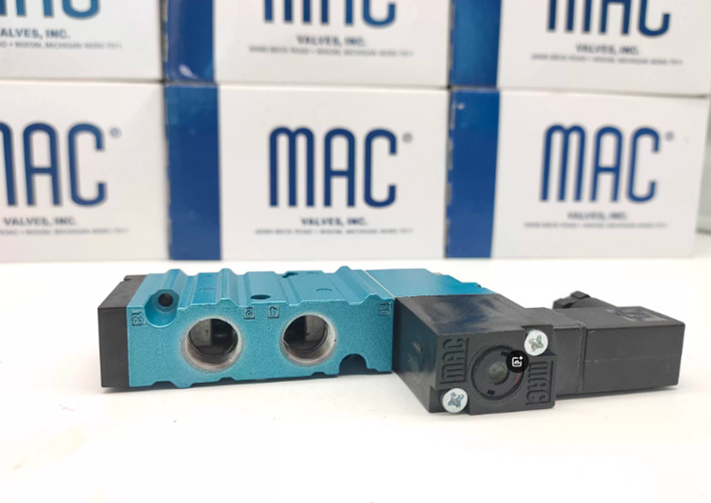 1pcs MAC 411A-D0A-DM-DDAJ-1KA solenoid valve
