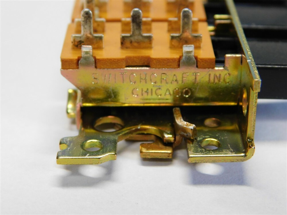 Switchcraft 65101K206 10-Station Pushbutton Switches Each DPDT Solid Buttons