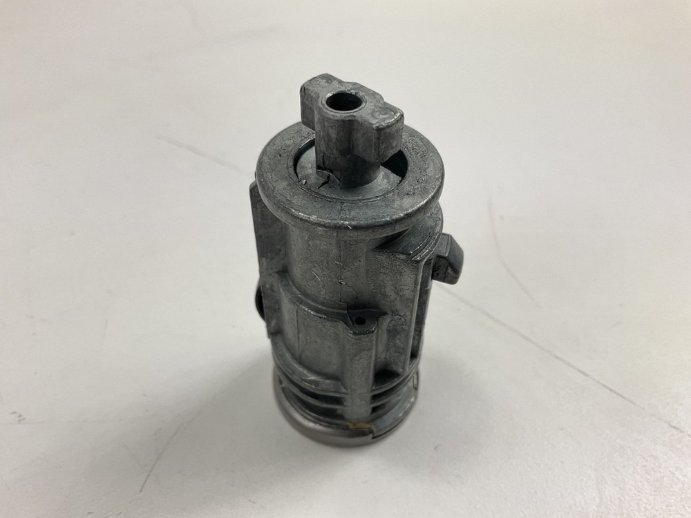 Dorman 924-709 Ignition Lock Cylinder W/ 2 Keys