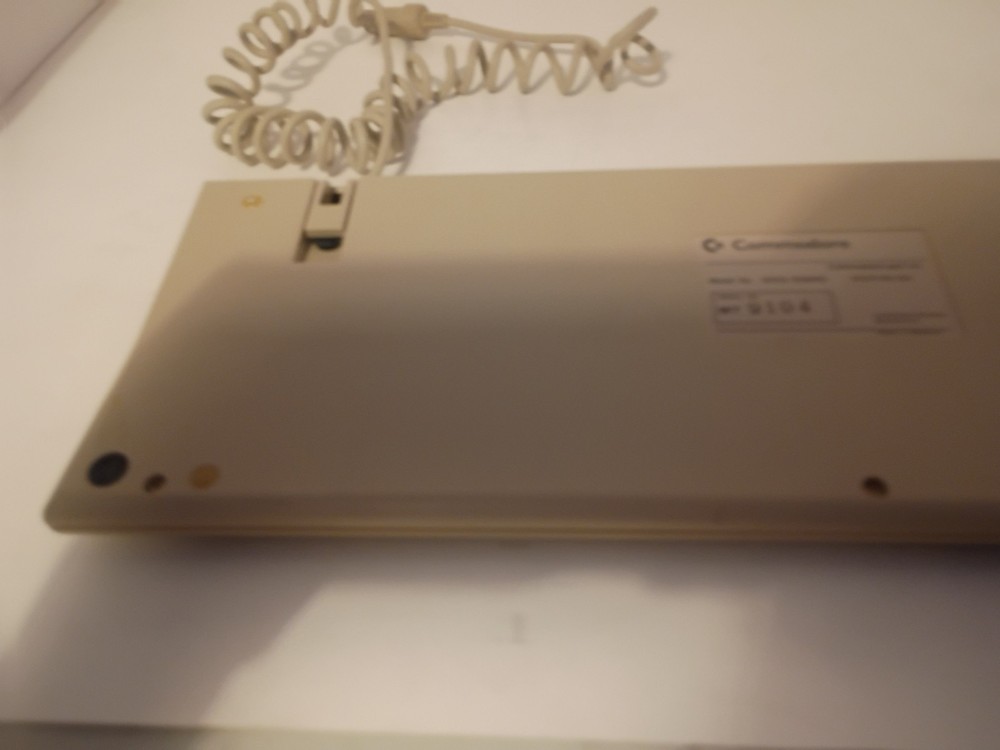 Commodore Amiga Computer Keyboard KKQ-E94YC -2000/3000 - Clean Untested