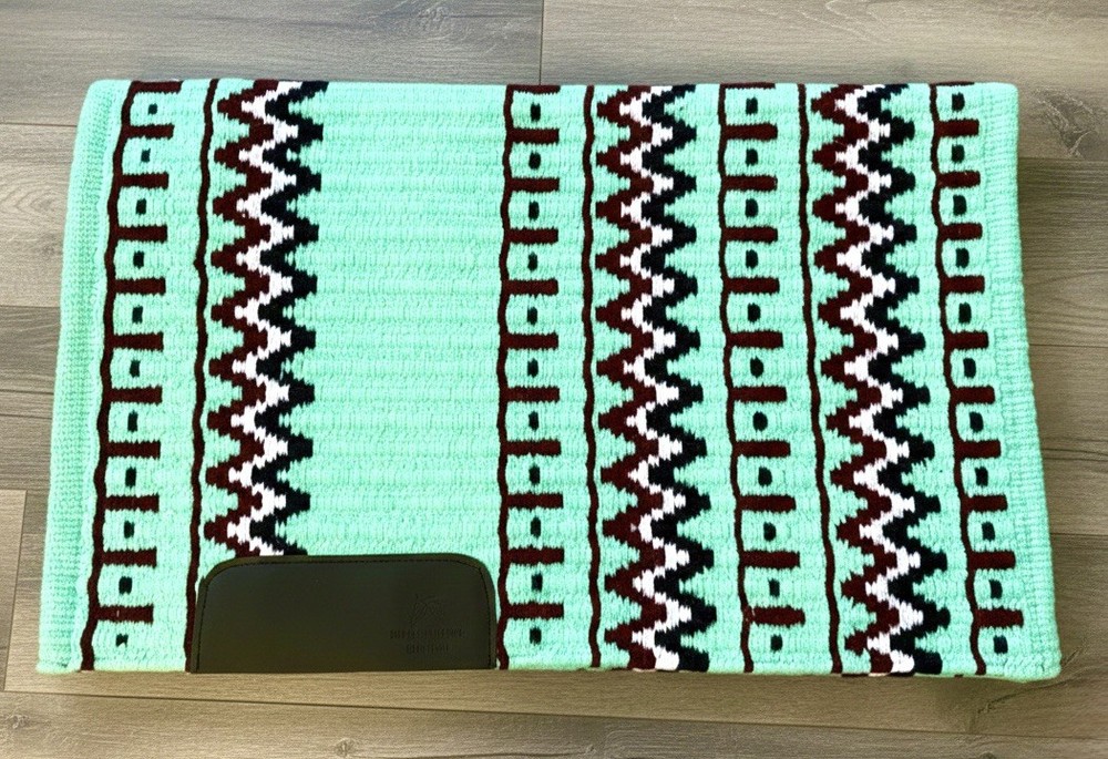 Mint Oversized Western Show Pad