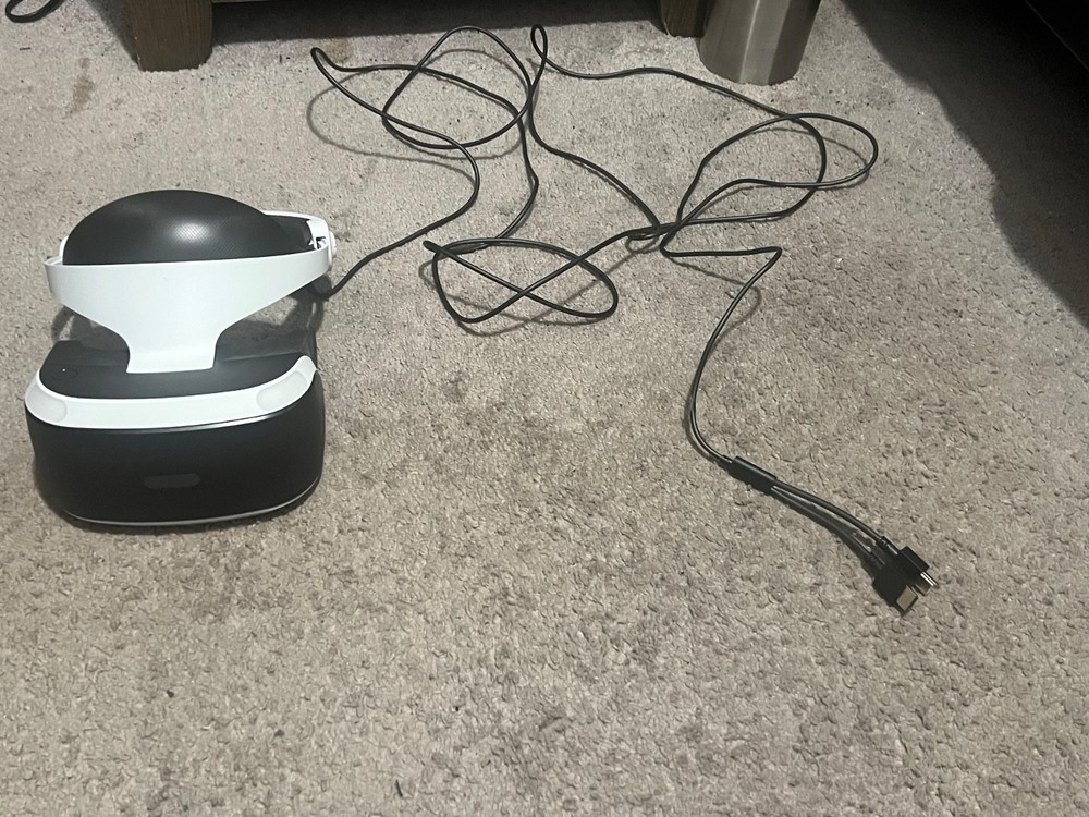 PS4 PSVR 1 Starter Set - Complete In Box, Great Condition