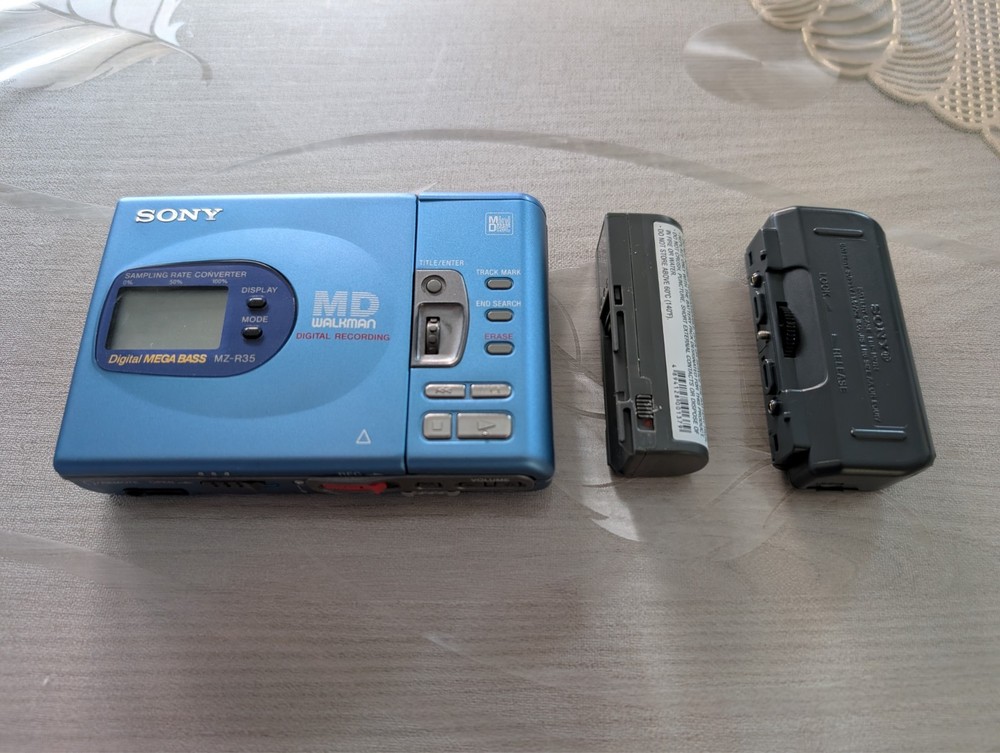 Mindisc Sony MZ-R35 Complete with Accessories MINT