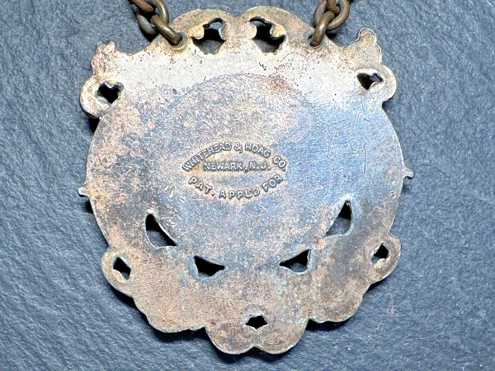 MYSTERY ANTIQUE CHAPEL ARK NO 155 MEMBER PIN BADGE - COLUMBIA PERSONIFIED H838