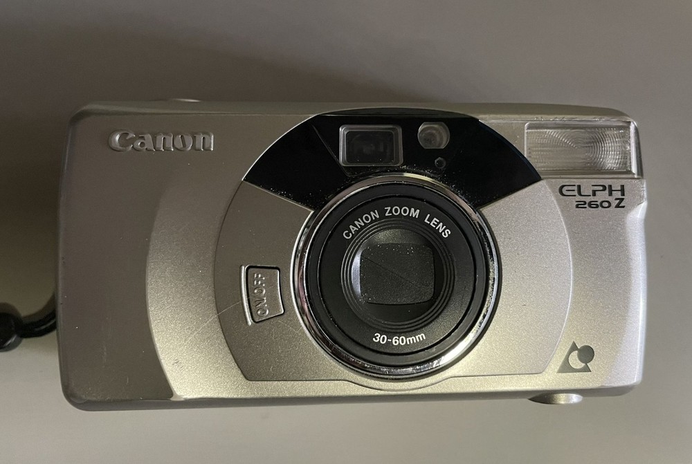 Canon Elph 260Z APS Camera