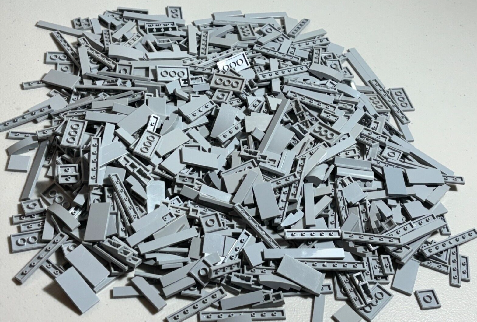 LEGO Lot (60) LIGHT BLUISH GRAY 2x2 2x4 1x4 1x6 1x8 4162 Finishing Smooth Tile