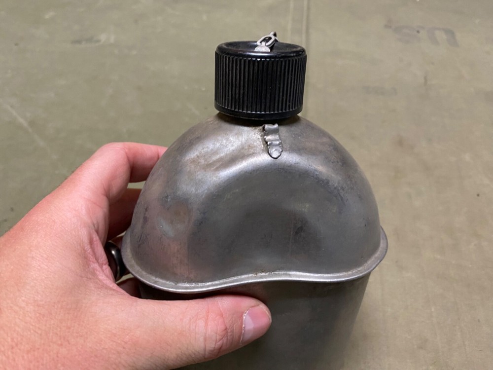 ORIGINAL WWII US ARMY & MARINE INFANTRY M1942 CANTEEN-DATED 1945