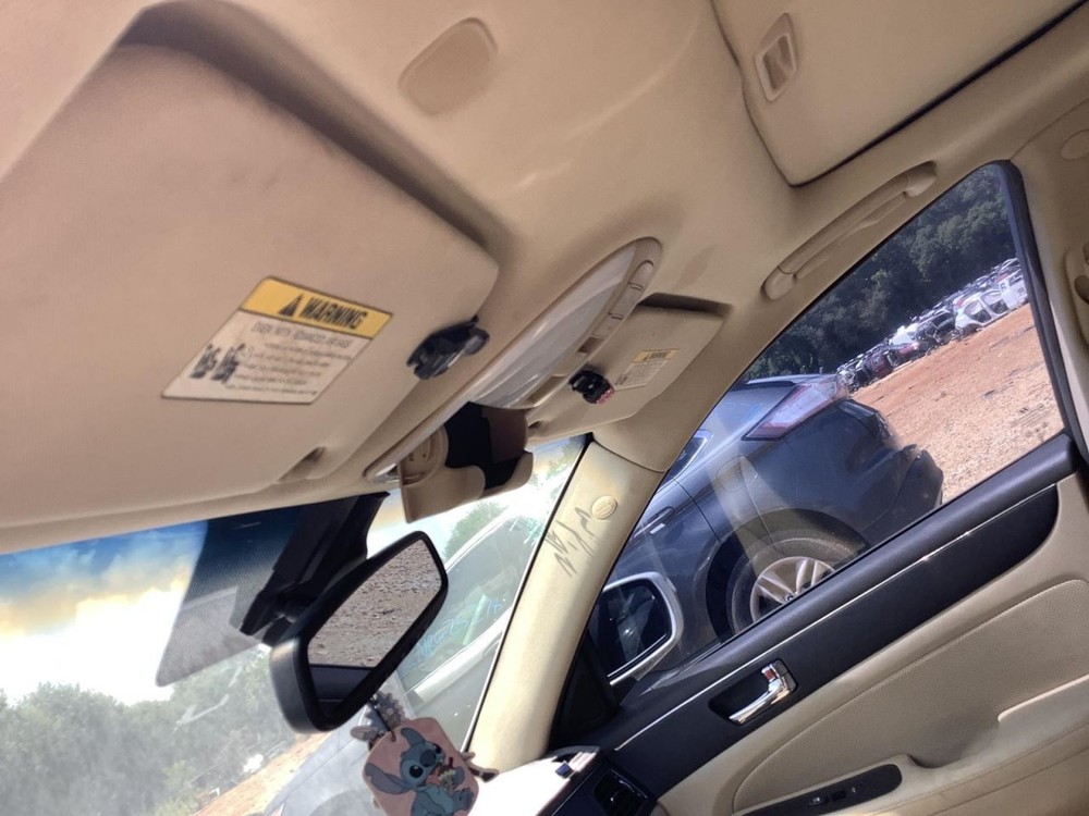 GENESIS 2010 Glove Box 4723328