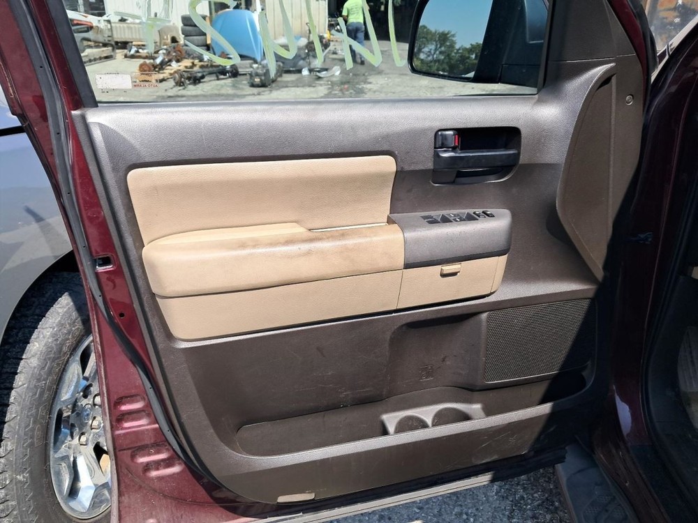 SEQUOIA 2010 Glove Box 4793319