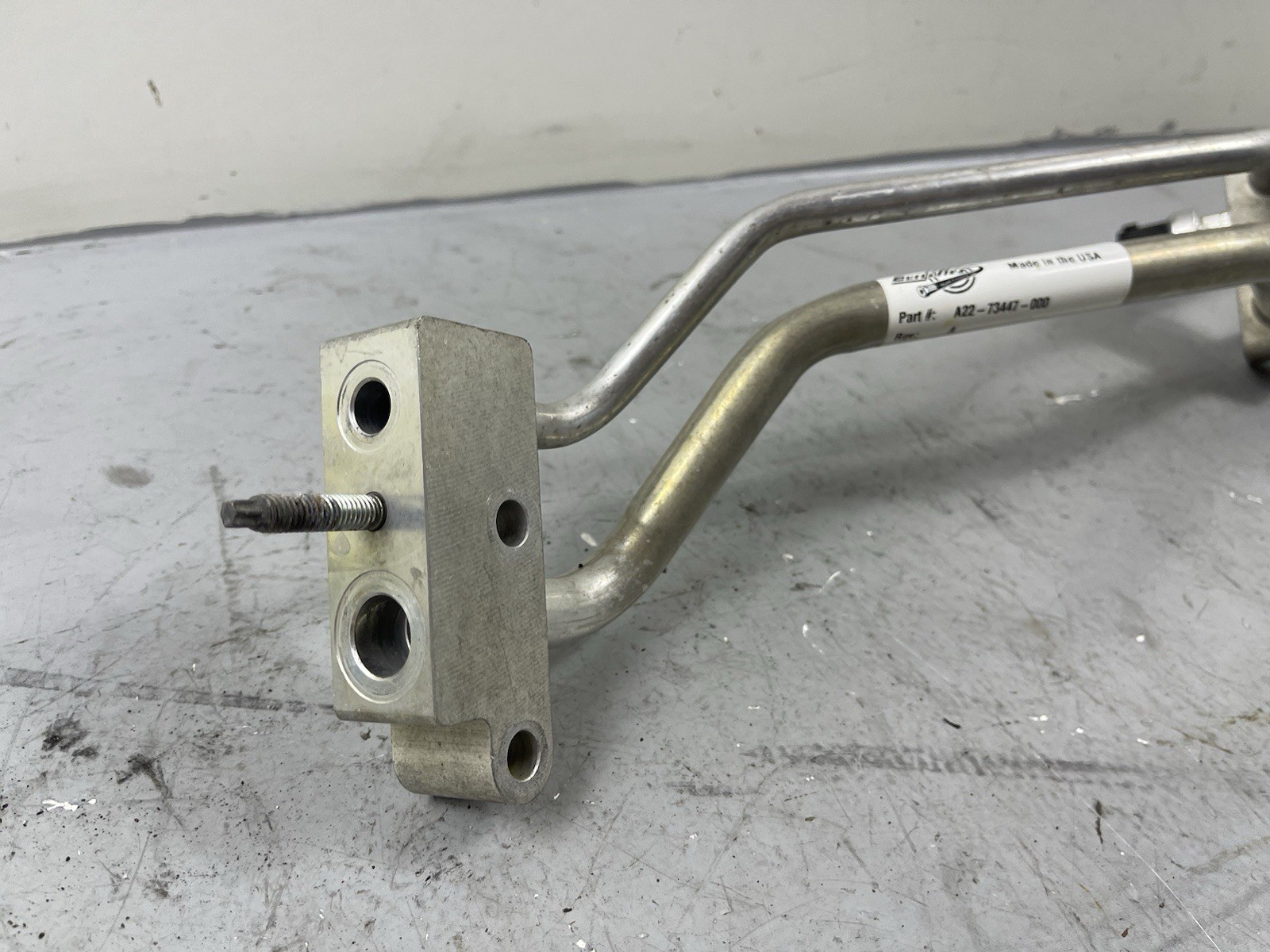 2018-2024 FREIGHTLINER CASCADIA AC JUNCTION BLOCK LINE HOSE PIPE A22-73447-000