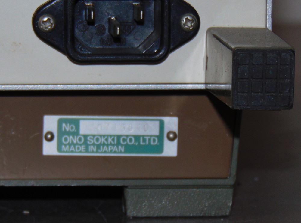 ONO SOKKI CF-300 PORTABLE FFT ANALYZER