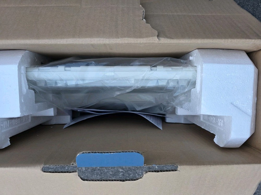 Royal 69149V Scriptor 9" 45-Key Typewriter