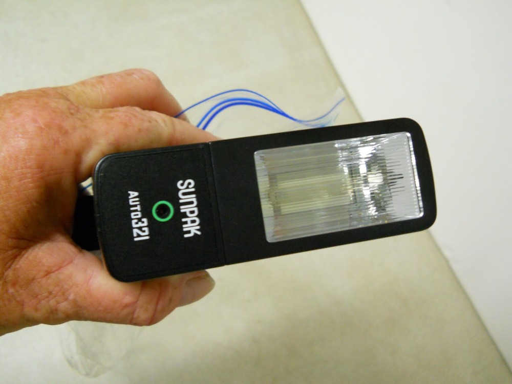 Sunpak Auto 321 Thyristor Flash Camera Attachment Accessory