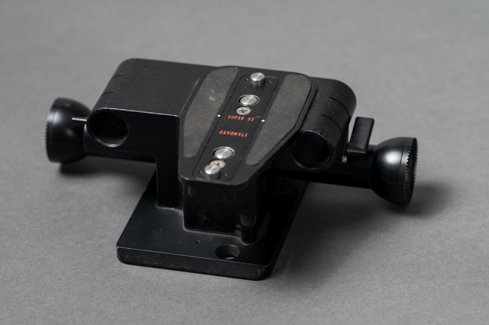 ARRI 19mm studio Baseplate with Ronford Baker Quick Release Built In
