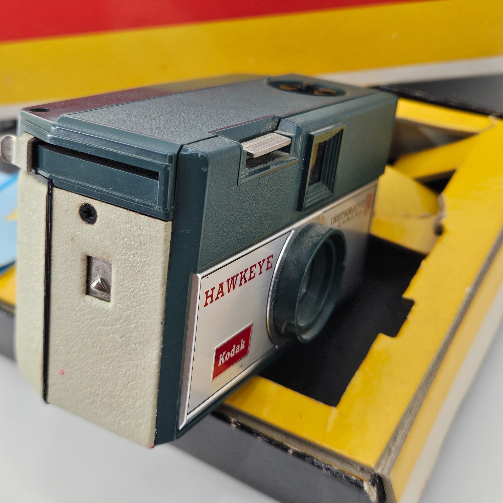 Kodak Hawkeye Instamatic R4 Vin Camera Flash Model Original Box
