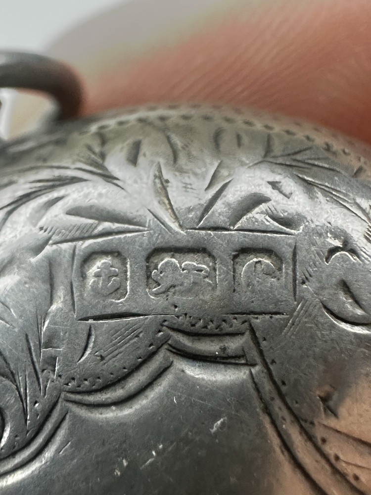 Antique Solid Silver Hallmarked Sovereign Single Side Opening Case