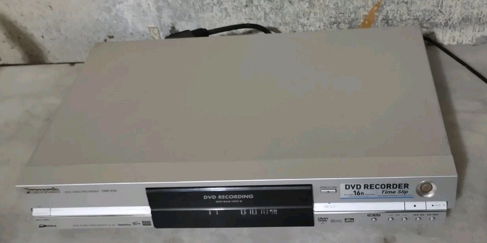 PANASONIC DMR-E55 DVD RECORDER WITH REMOTE CONTROL