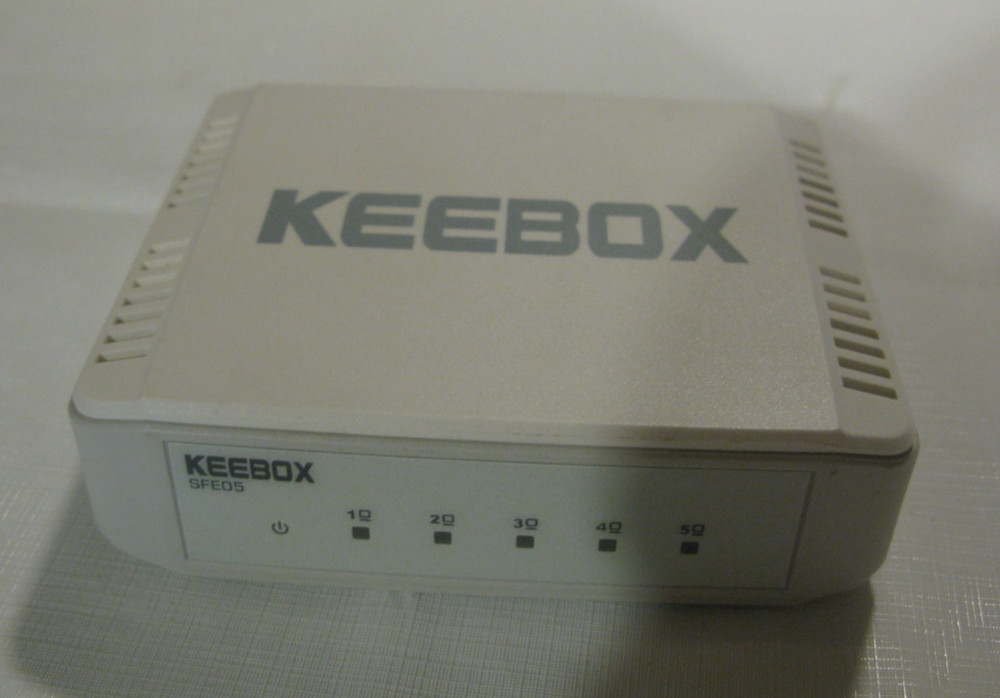 Keebox, Ethernet Switch, SFE 05/A,  5 port, Open Box