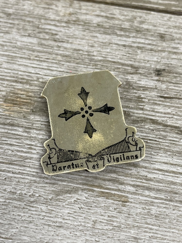 Vintage ‘Varatus et Vigilans’ Shield Button
