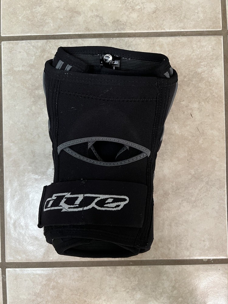 Dye Core Performance Knee Pads - Small - Paintball