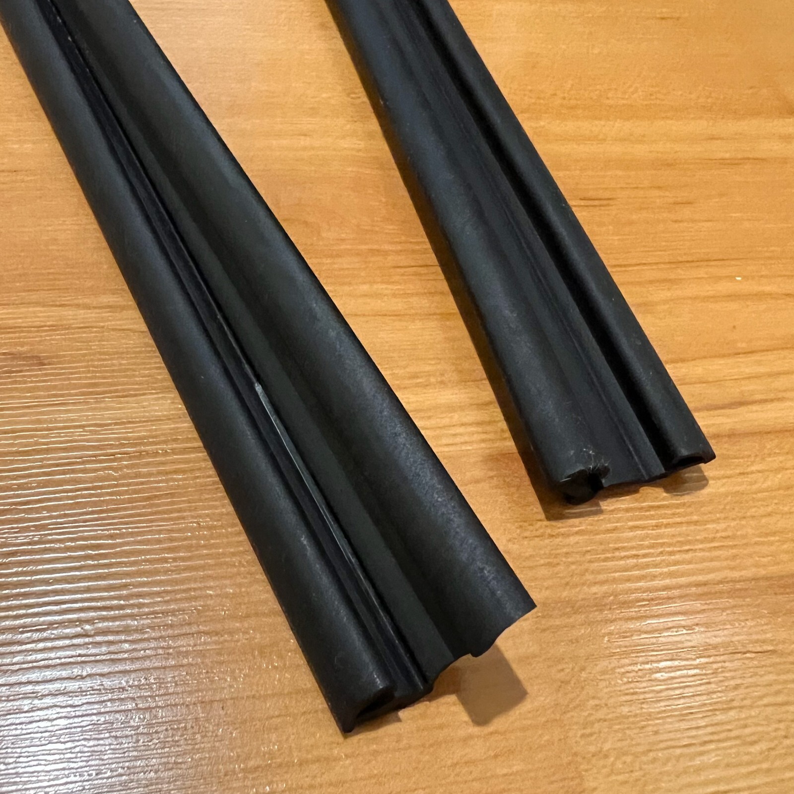 88-97 for Toyota Hilux LN85 Pickup Truck door window glass run channel felt seal