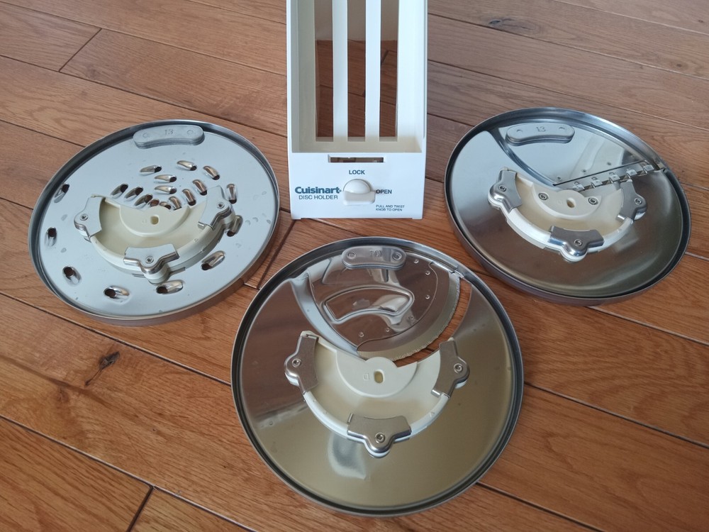 CUISINART Food Processor Safety Disc Holder w Lock - Includes 3 Processor Discs