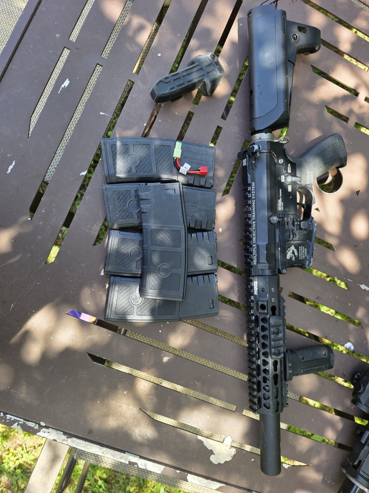 AEG M4