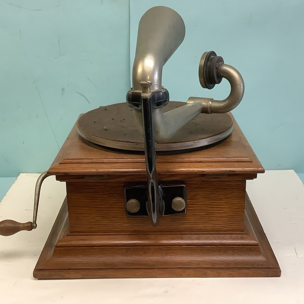 Victor Talking Machine Record Player Type VTC II 6709A