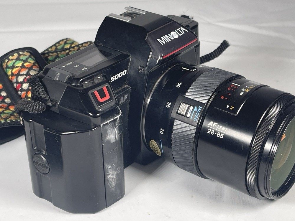 Minolta Maxxum 5000 AF SLR With Lens UNTESTED