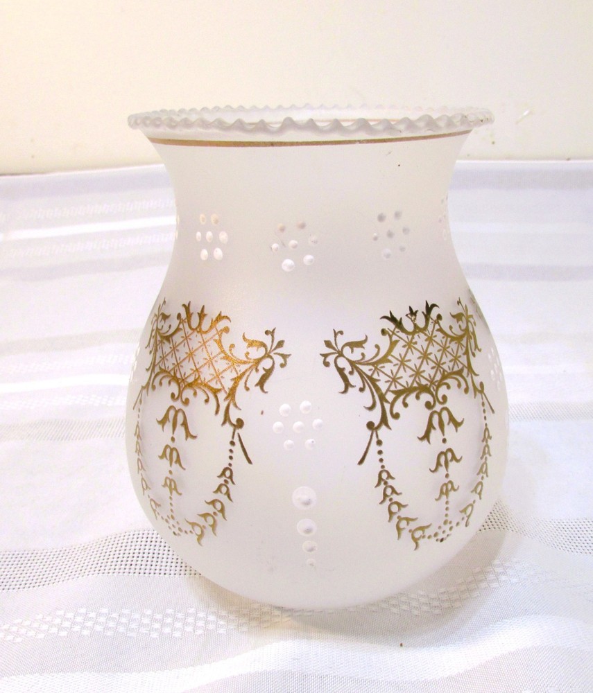 ANTIQUE/VINTAGE SOLID BRASS HARD WIRED WALL SCONCE with GLOBE & PUSH BUTTON