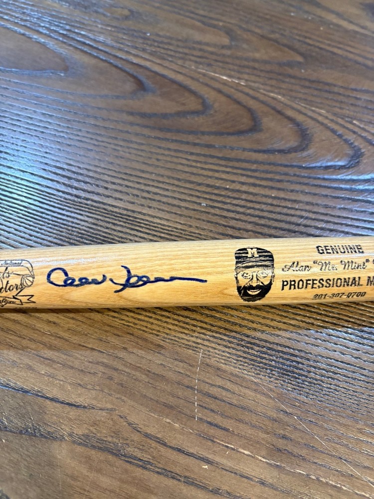 ALAN    ROSEN   MR.  MINT   SIGNED    MIN-BAT